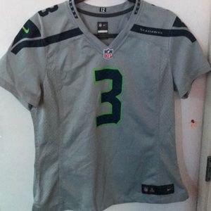 woman’s jersey football jersey!